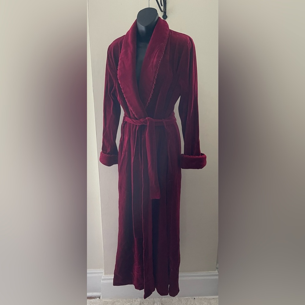 Vintage Union Made Diamond Tea Red Velvet Robe Size Small